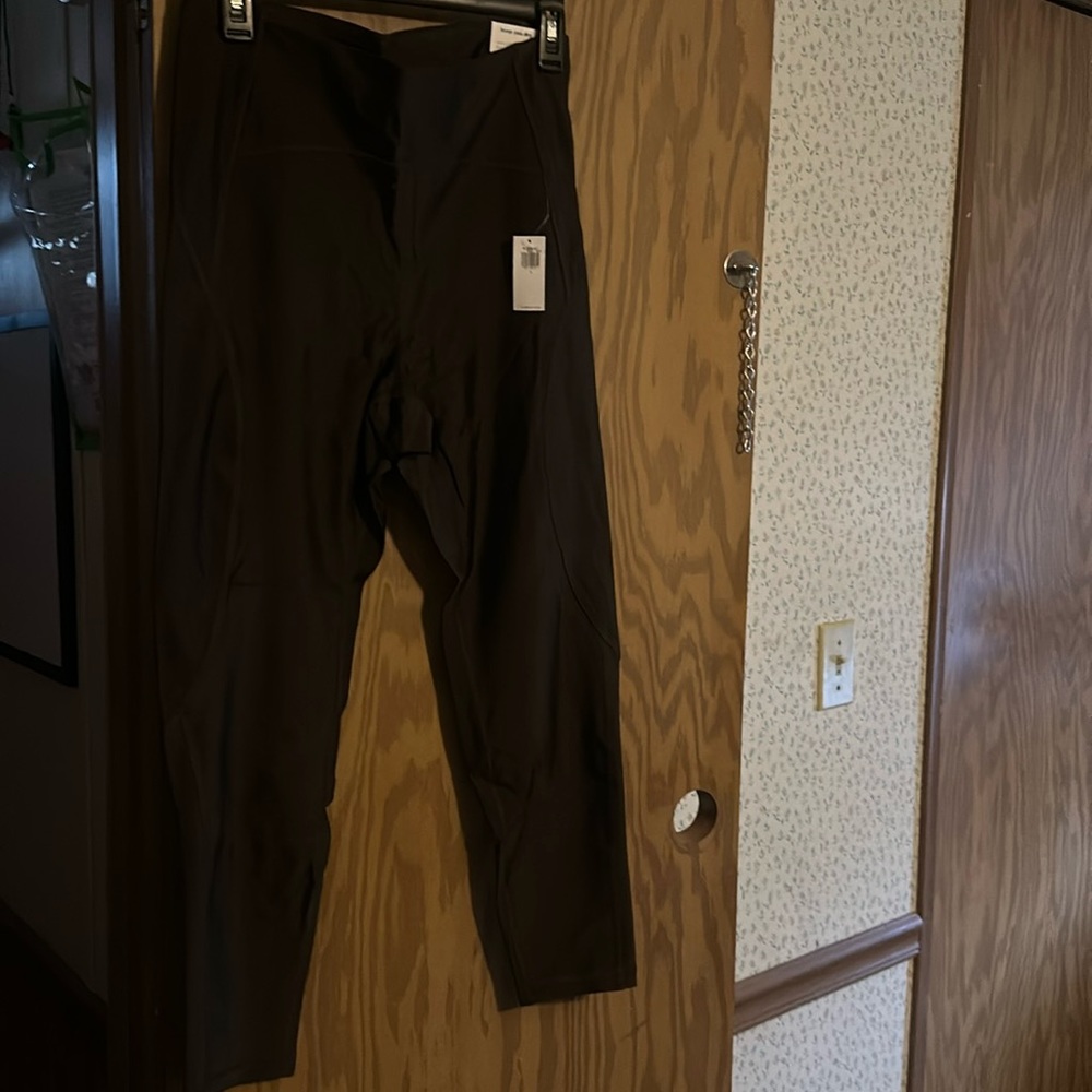 OLD NAVY HIGH RISE 7/8 LEGGING: BROWN: NEW WITH TAGS: SIZE LARGE
